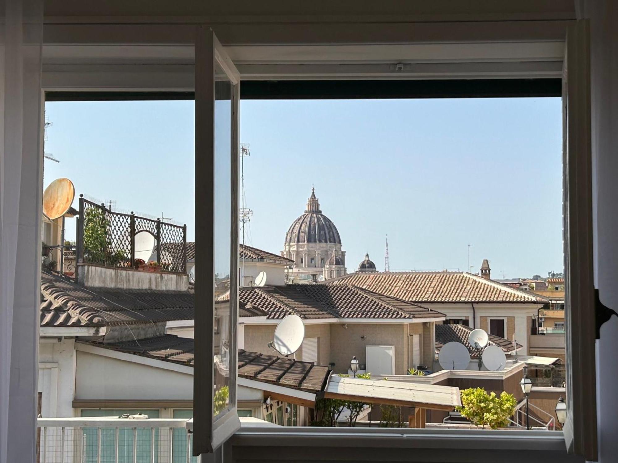 Domes St Peter Vatican "In The Center With An Exclusive View" Rome Exterior photo